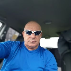 Meet your Posher, Carlos